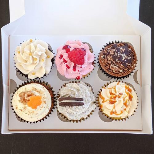 RSPCA Mixed Cupcake Box 